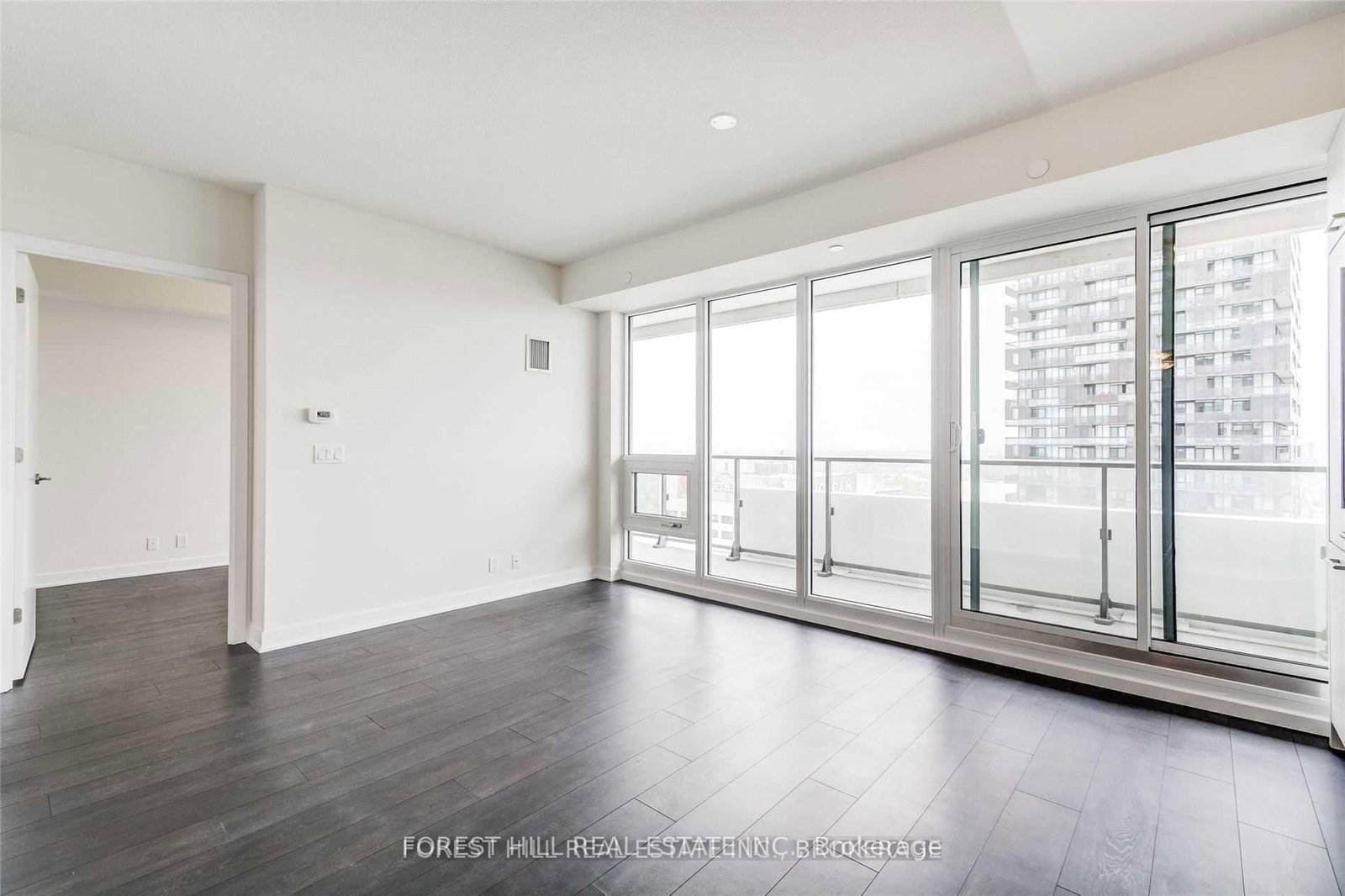 2221 Yonge Street, Unit 5401 - Photo 11