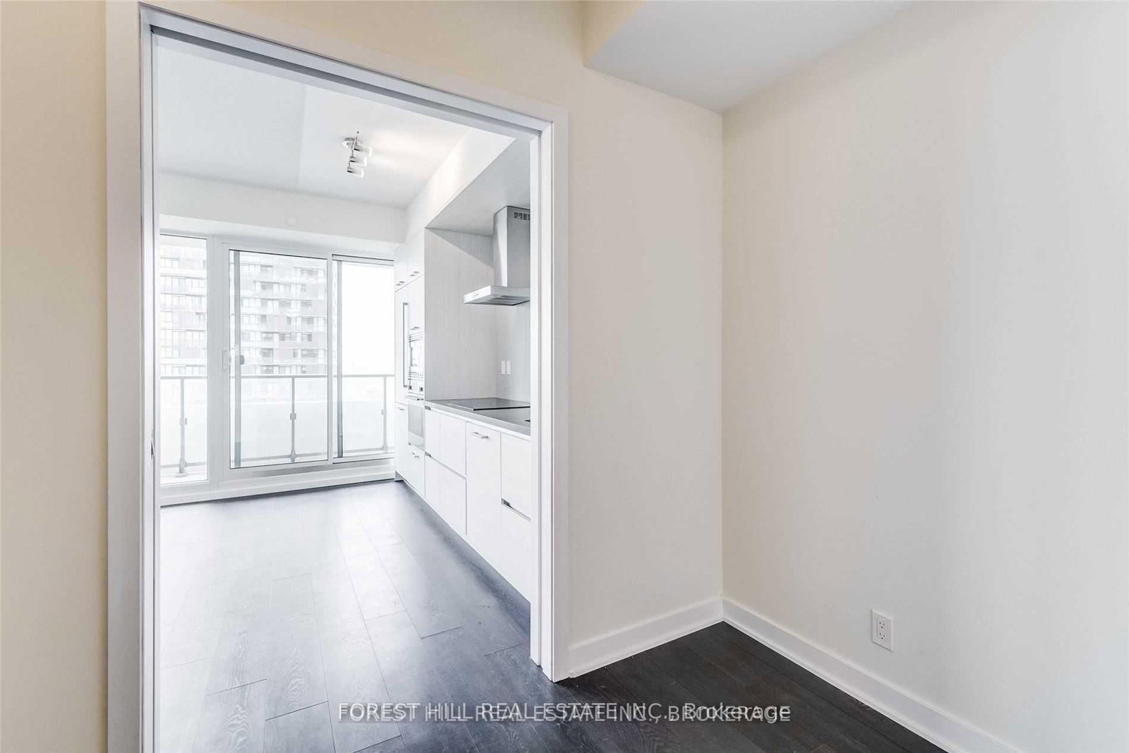 2221 Yonge Street, Unit 5401 - Photo 12