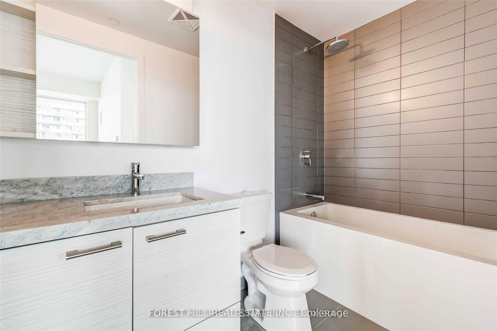 2221 Yonge Street, Unit 5401 - Photo 17