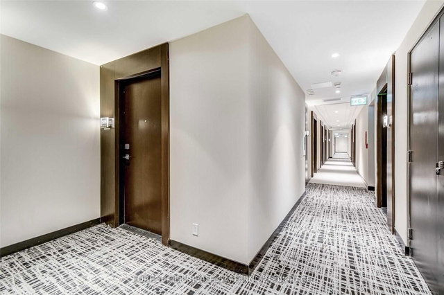 5401 - 2221 Yonge Street