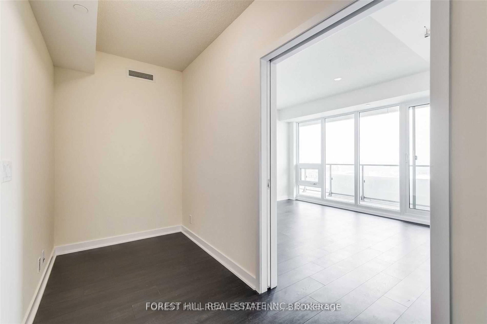 2221 Yonge Street, Unit 5401 - Photo 5