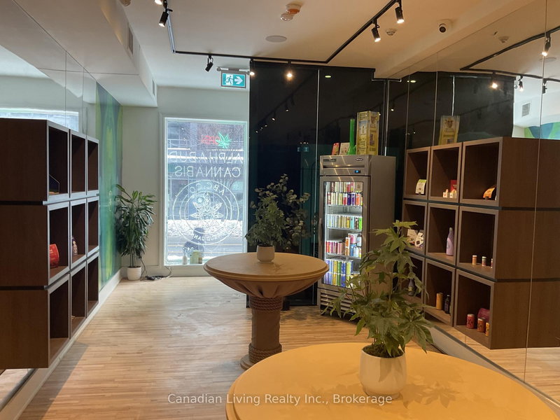 112 Sherbourne St, Toronto, M5A 2R2 | Image 2