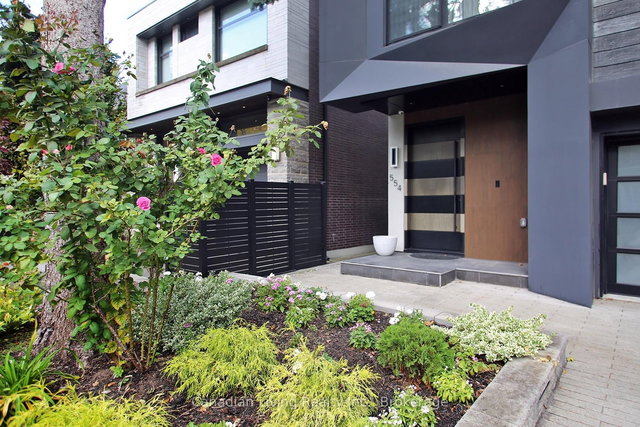 554 St Clements Avenue