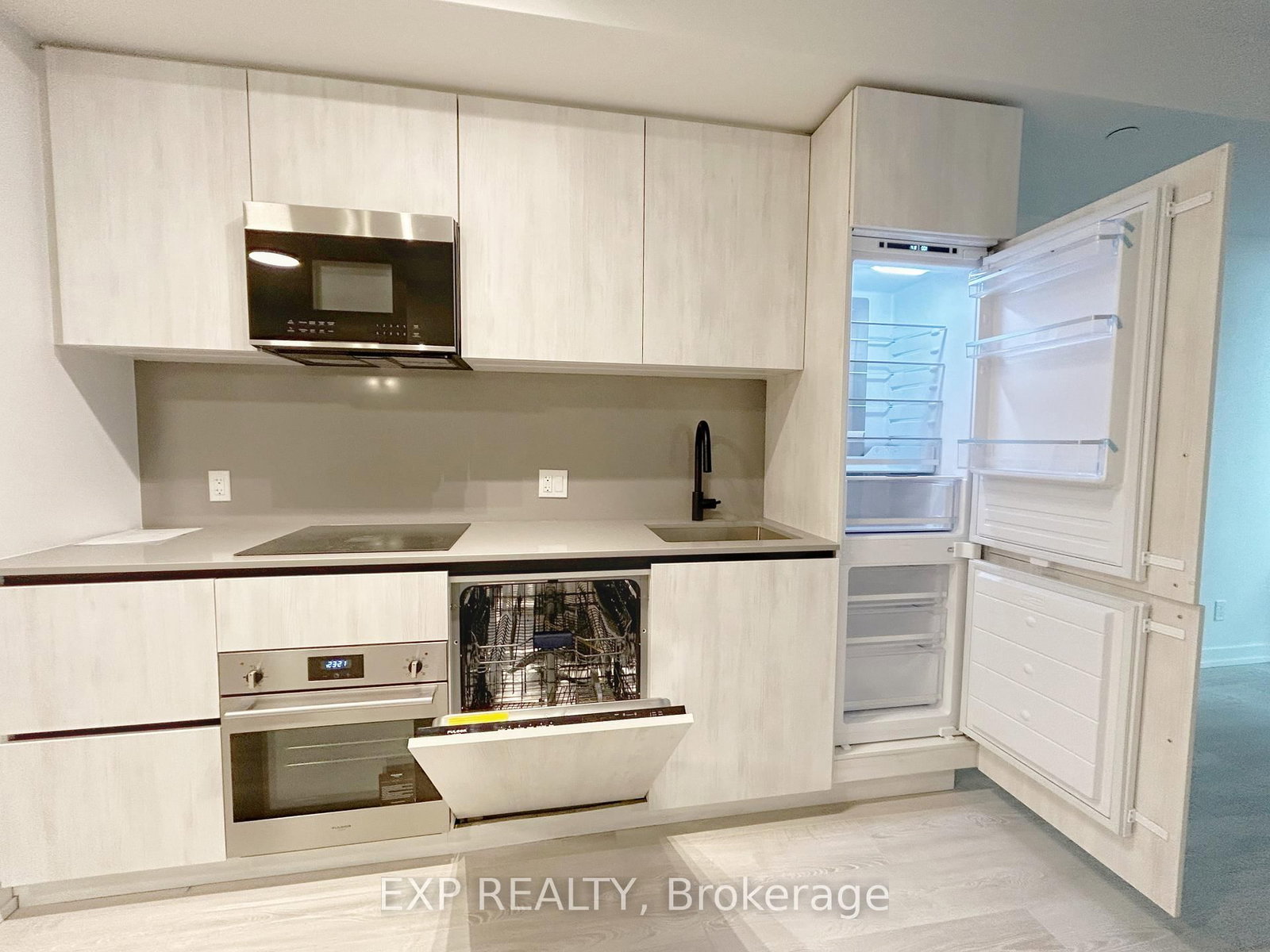 Condo for lease at 918-35 Parliament Street, Toronto, Ontario, M5A 0Z5 - Waterfront Communities C8 - MLS: C12820574