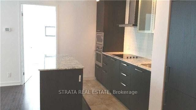 902 - 14 York Street