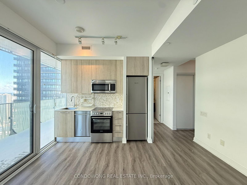 home for lease on 4301-42 Charles Street E