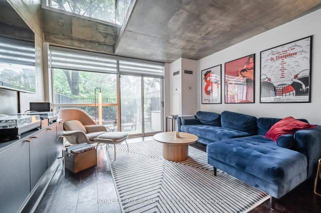 106 - 954 King Street W