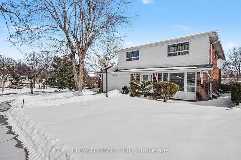21 Whitehorn Crescent