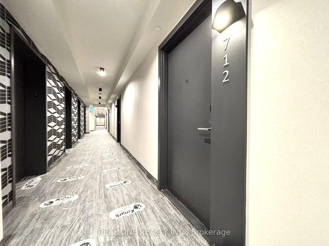 712 - 180 Front Street E