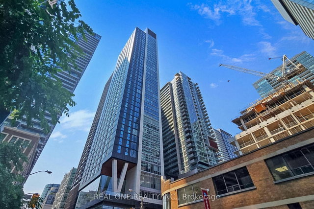 3401 - 357 King Street W