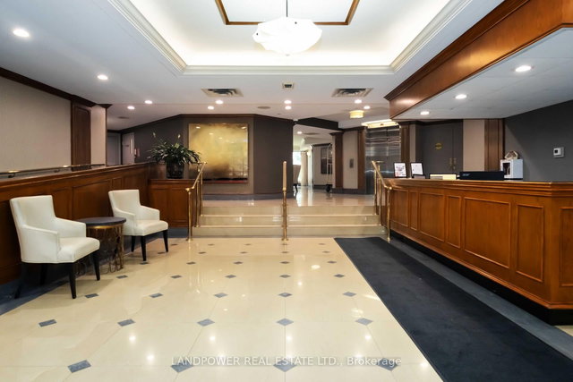 718 - 18 Concorde Place