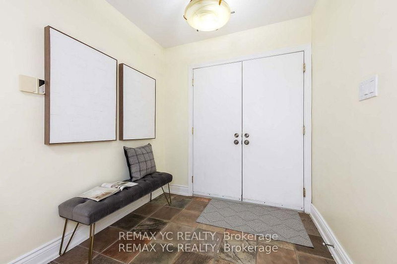 18 Mullet Rd, Toronto, M2M 2A6 | Image 3