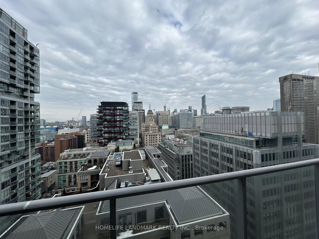2206 - 126 Simcoe Street