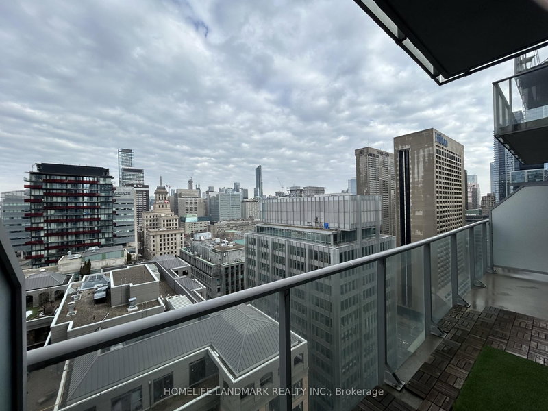 2206 - 126 Simcoe St, Toronto, M5H 4E6 | Image 3