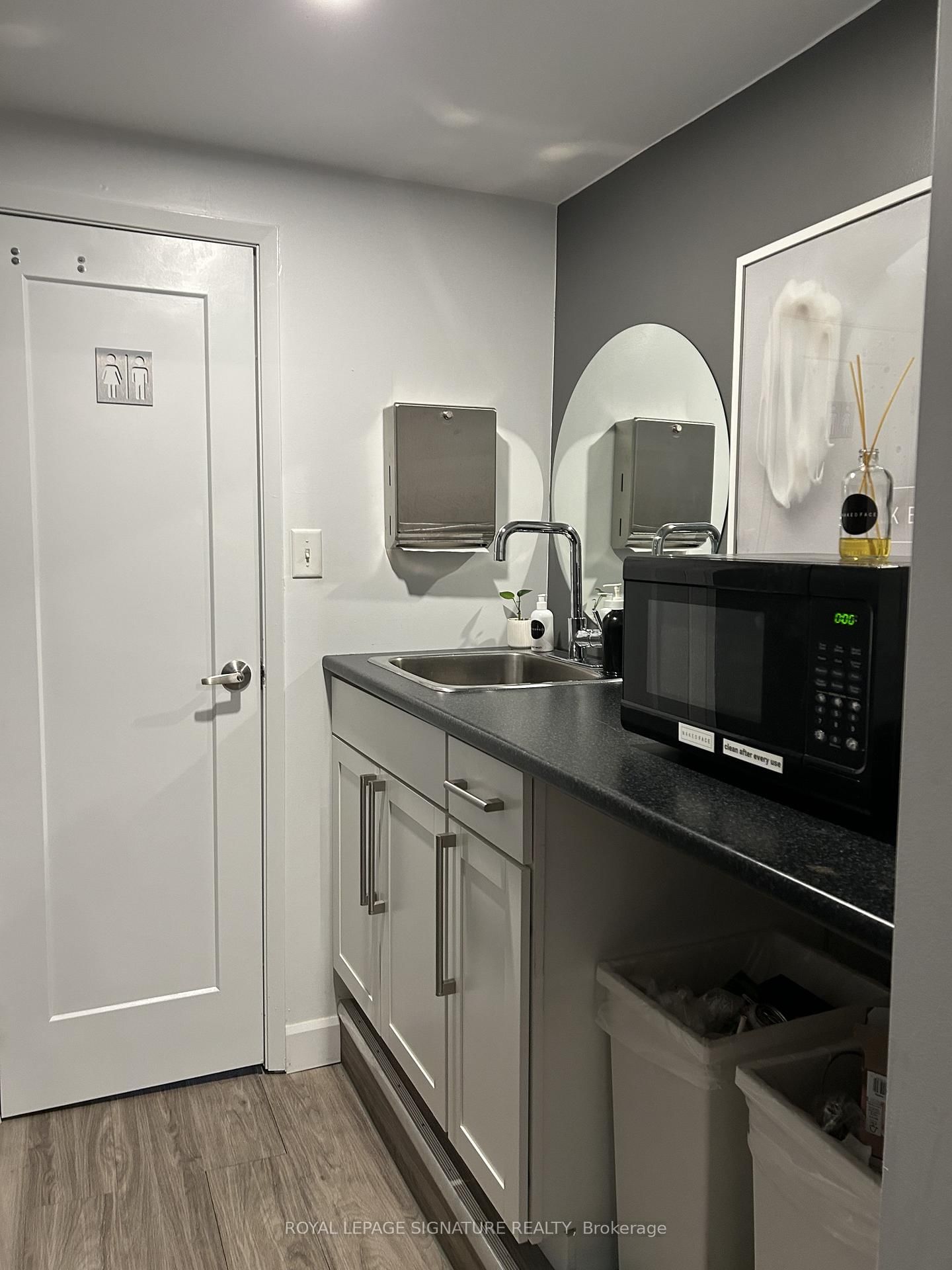 1517A Bayview Avenue, Unit 2nd Flr - Photo 15