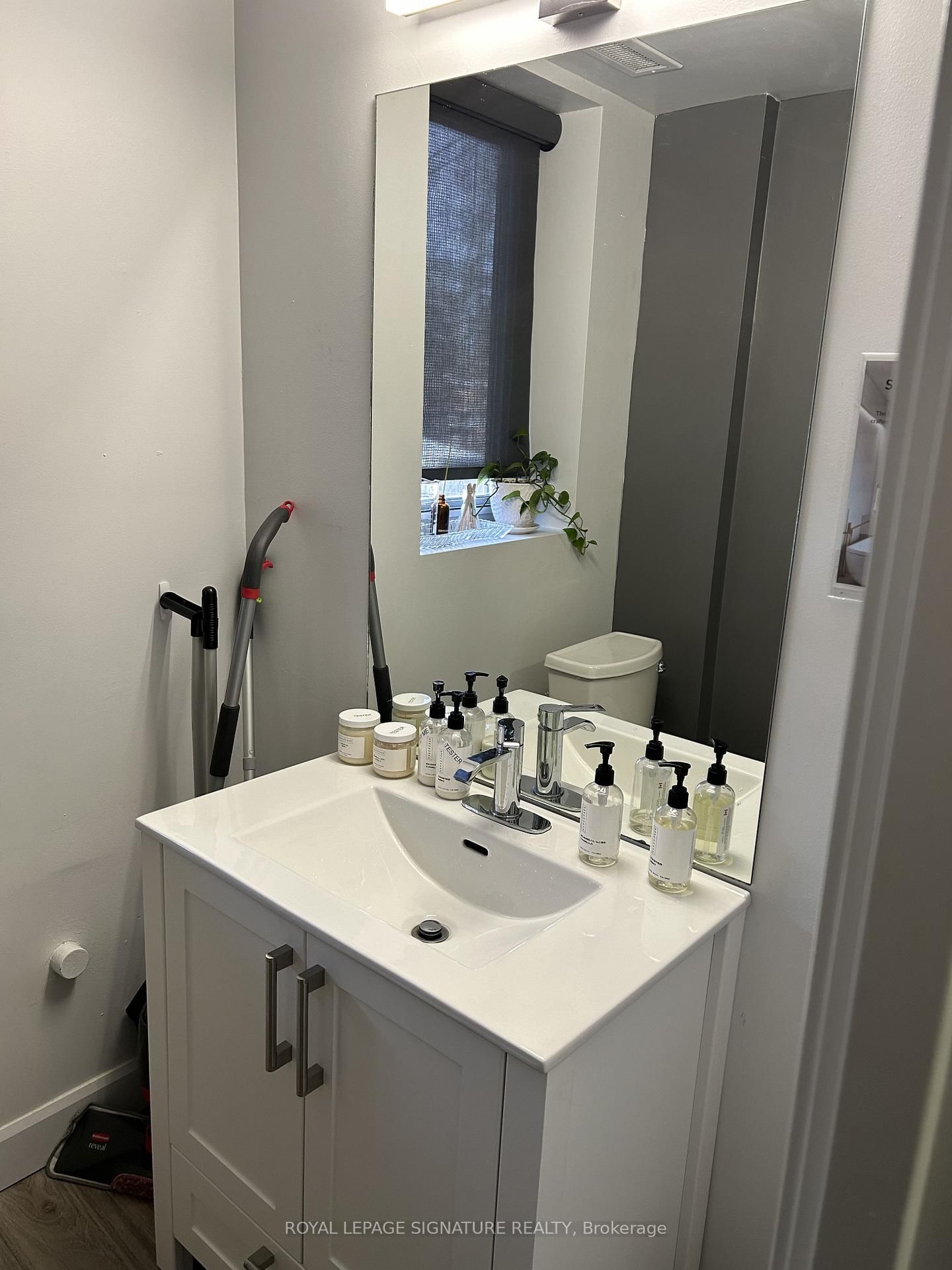 1517A Bayview Avenue, Unit 2nd Flr - Photo 17