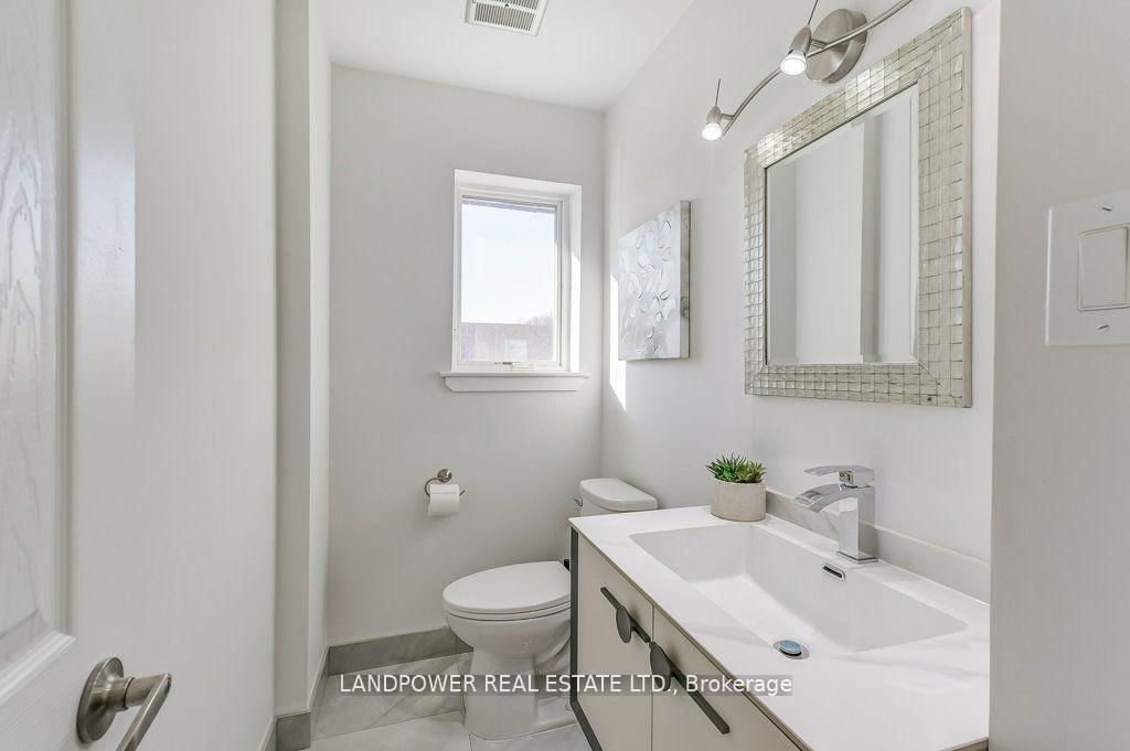 Townhouse for sale at 10 Brassbell Mill Way, Toronto, Ontario, M2L 1P7 - St. Andrew-Windfields - MLS: C12823336