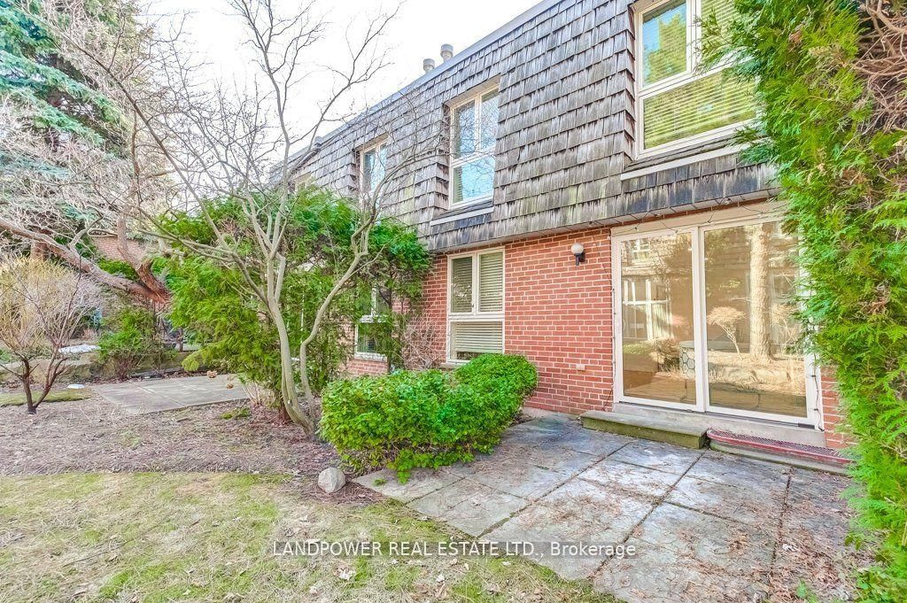 Townhouse for sale at 10 Brassbell Mill Way, Toronto, Ontario, M2L 1P7 - St. Andrew-Windfields - MLS: C12823336