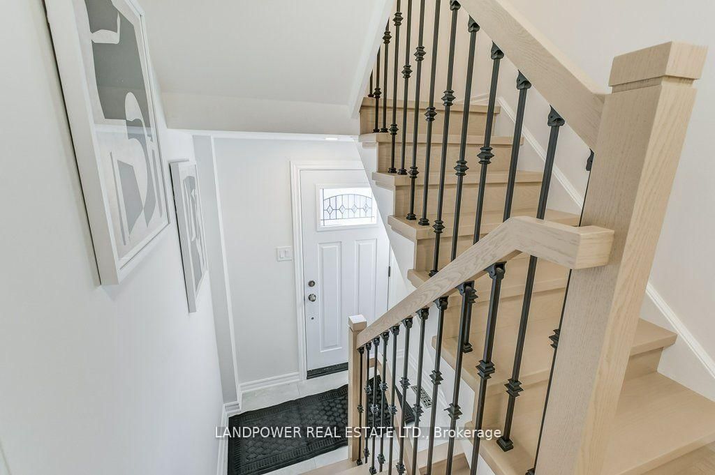 Townhouse for sale at 10 Brassbell Mill Way, Toronto, Ontario, M2L 1P7 - St. Andrew-Windfields - MLS: C12823336