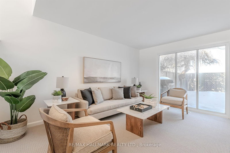 16 Burdock Lane, Toronto, M3C 2G5 | Image 3