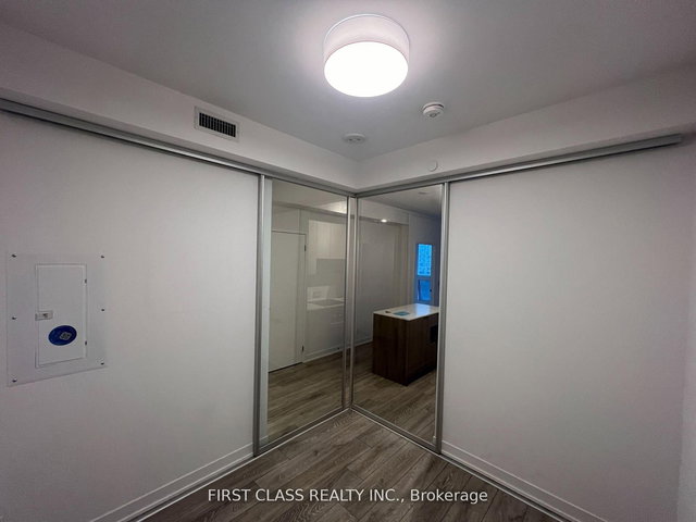 503 - 15 Holmes Avenue