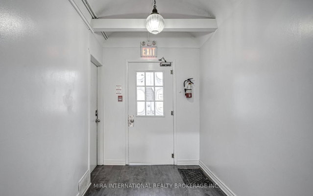 10 - 177 Carlton Street