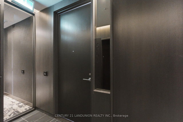 PH1 - 11 Yorkville Avenue