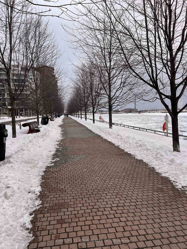 605 - 15 Merchant's Wharf