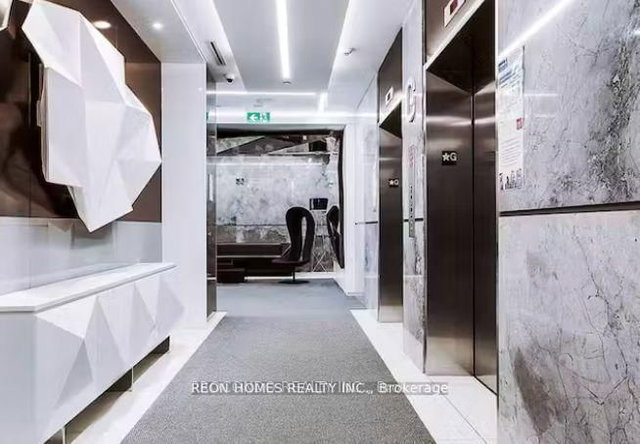 411 - 50 Mccaul Street