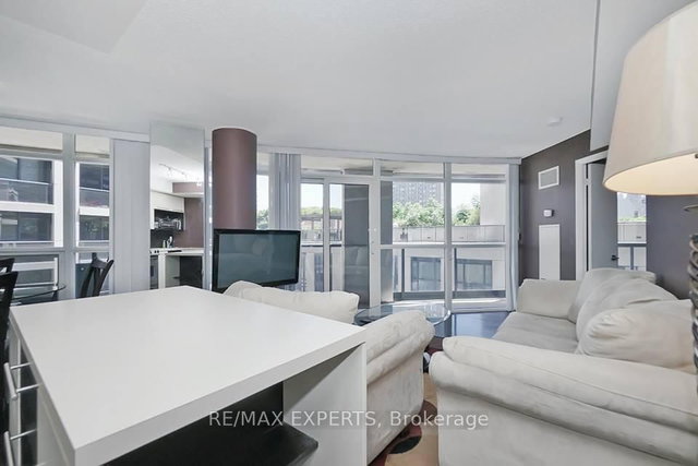 507 - 21 Carlton Street