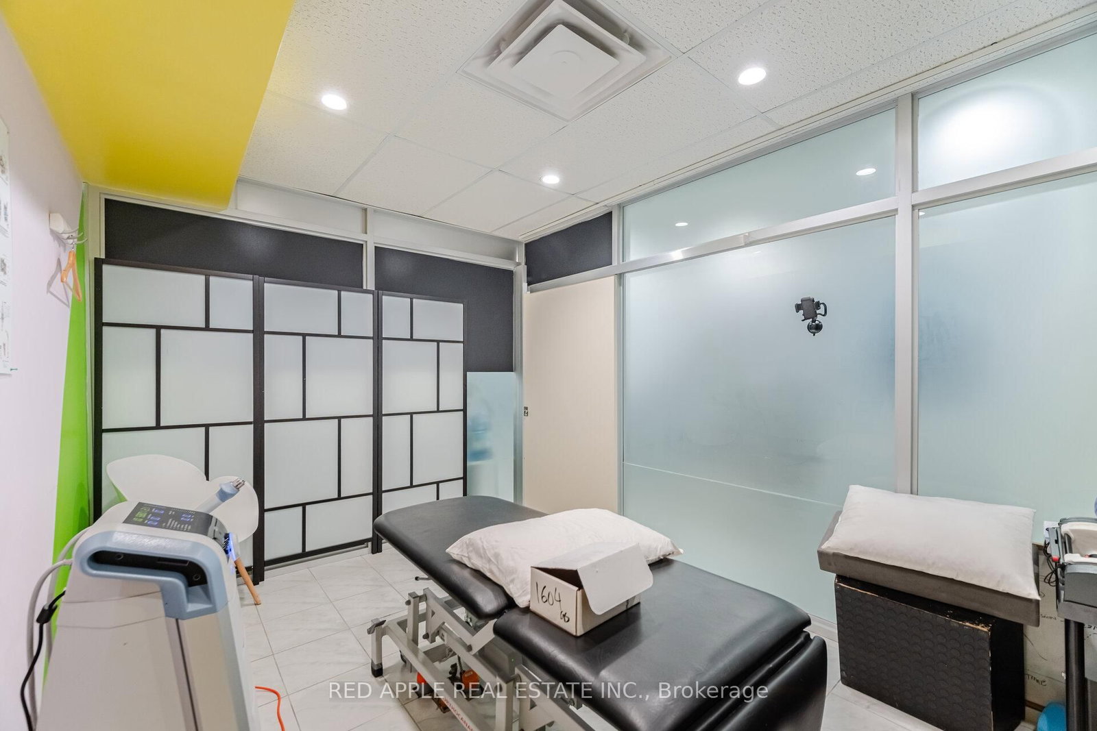 799 Bloor Street W - Photo 20