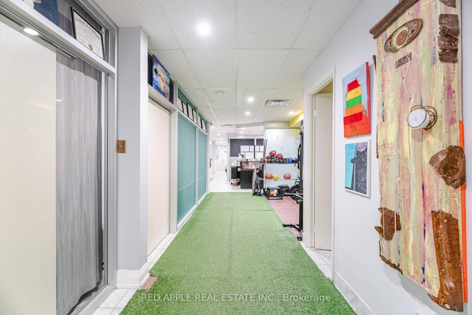 799 Bloor Street W - Photo 24