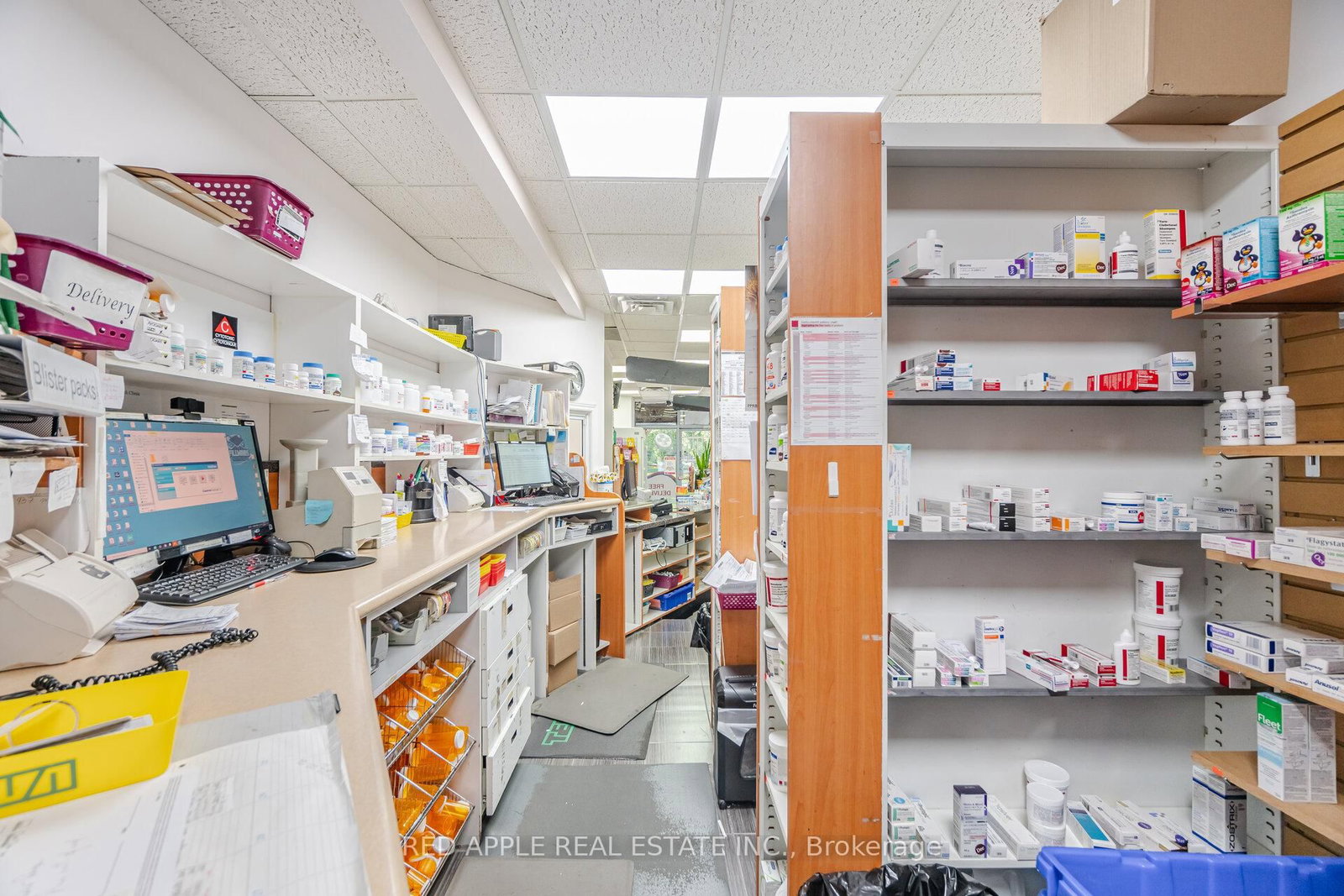 799 Bloor Street W - Photo 32