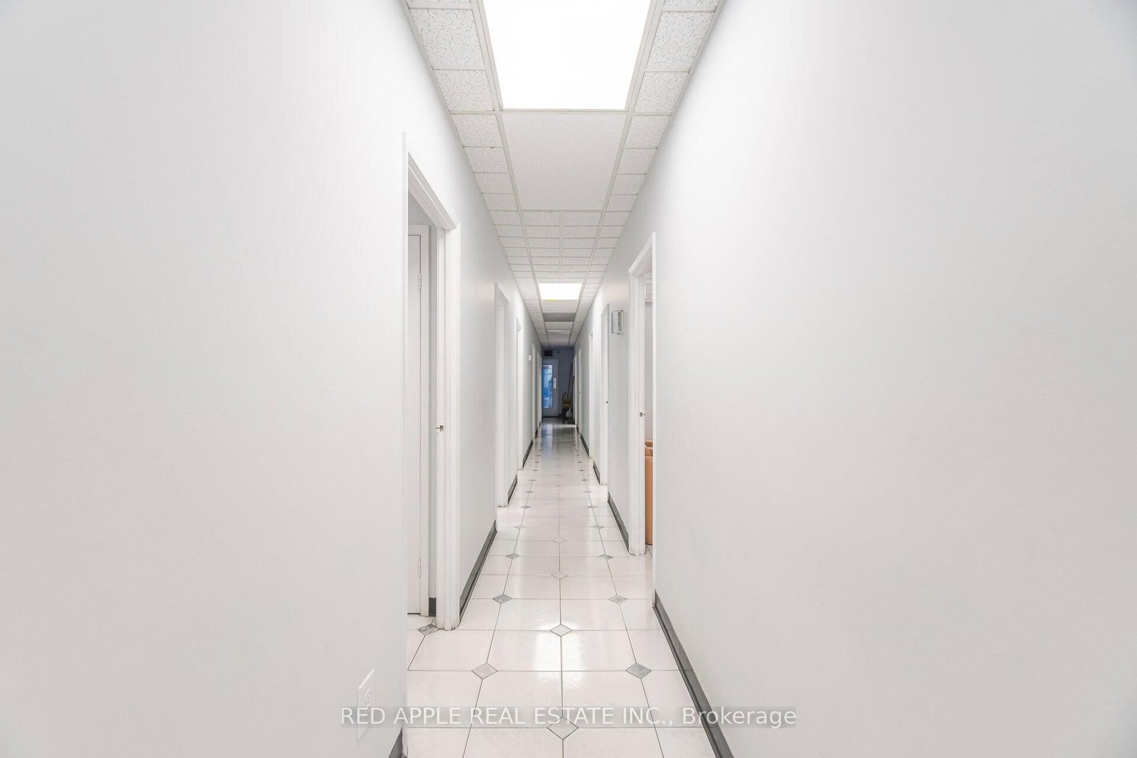 799 Bloor Street W - Photo 9