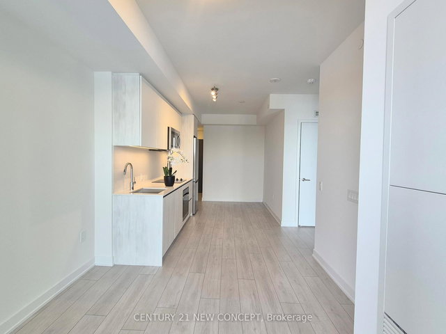 303 - 5858 YONGE Street