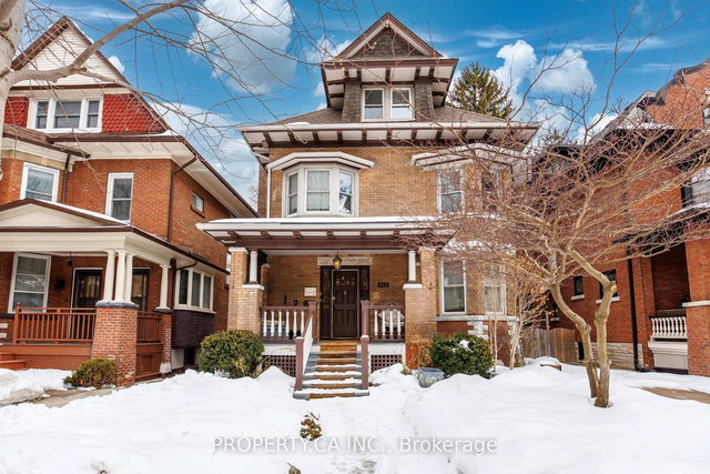 #Main - 423 Palmerston Boulevard