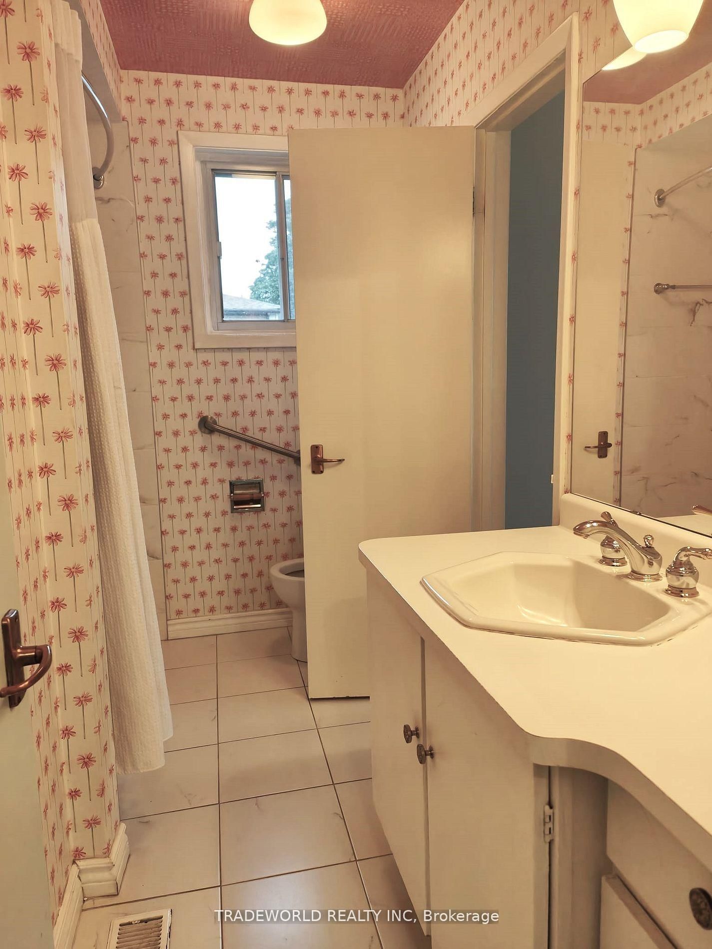 Detached House for lease at (Whole House)-85 Shaughnessy Boulevard, Toronto, Ontario, M2J 1J5 - Don Valley Village - MLS: C12829764