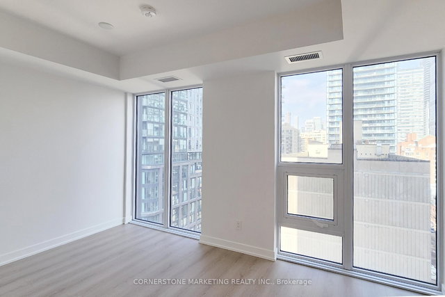 1116 - 100 Queen Street E