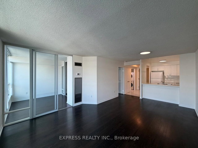 718 - 942 Yonge Street