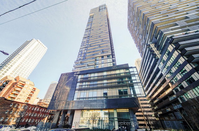 4002 - 39 Roehampton Avenue