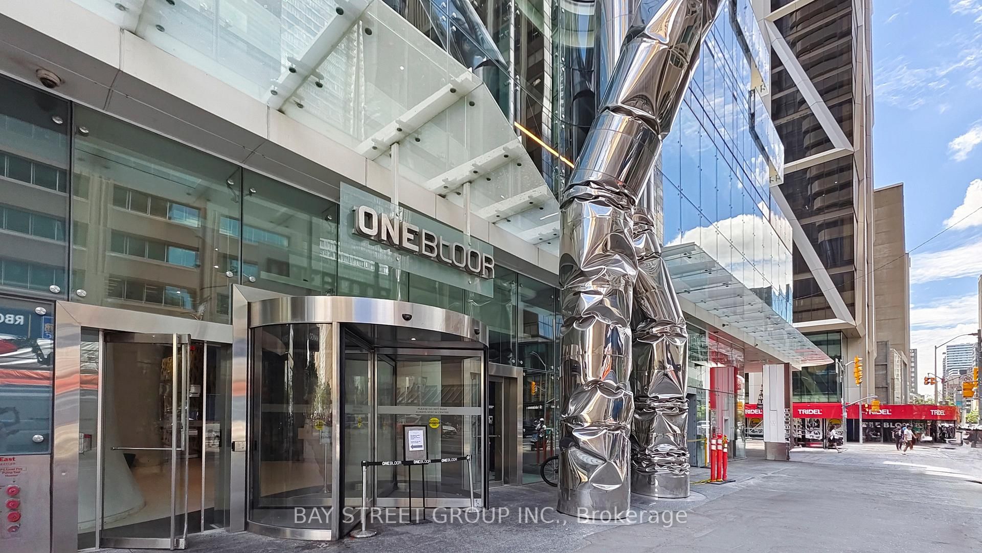 1 Bloor Street E, Unit 1701