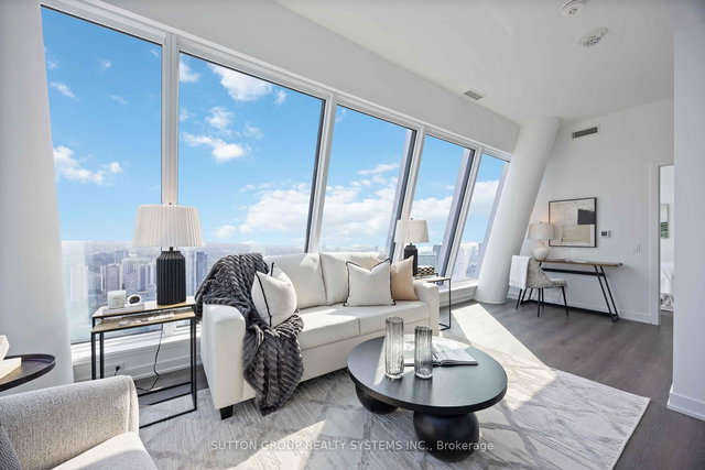 LPH05 - 8 Wellesley Street W