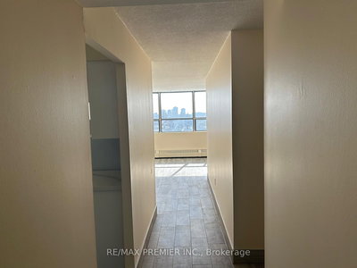 511 - 45 Sunrise Ave | Toronto | Image