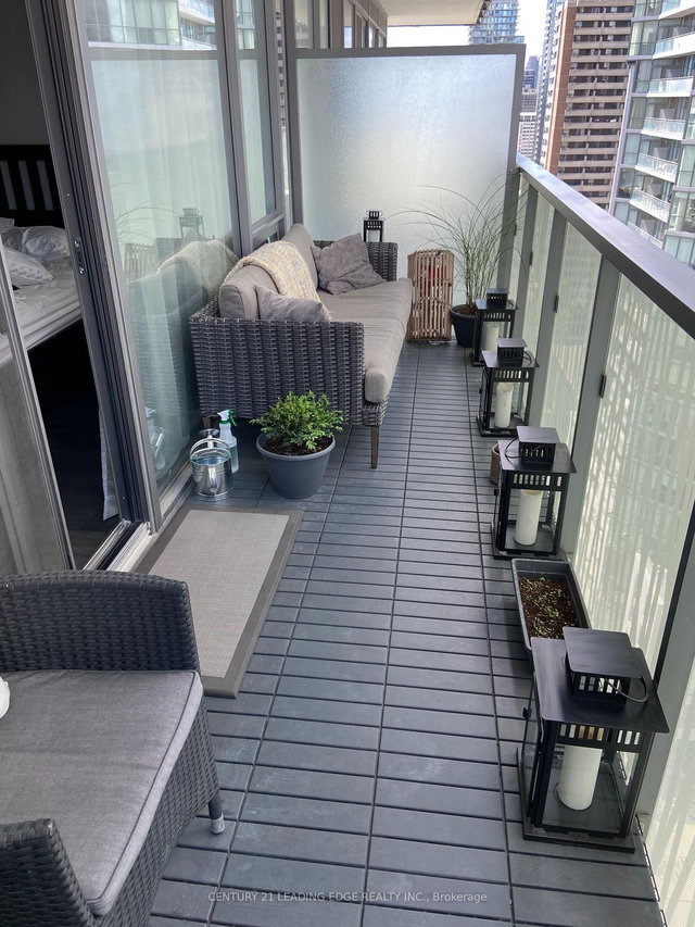 1606 - 50 CHARLES Street E