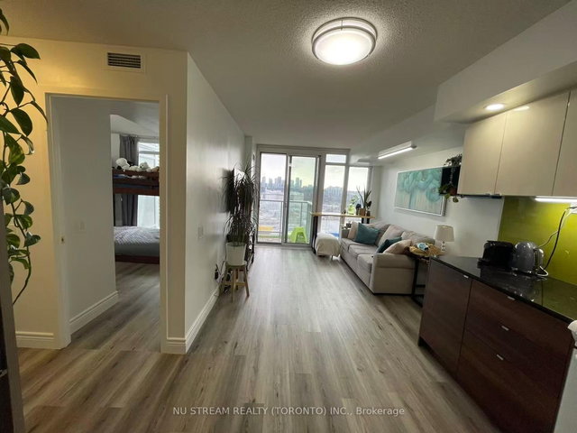 1606 - 121 Mcmahon Drive