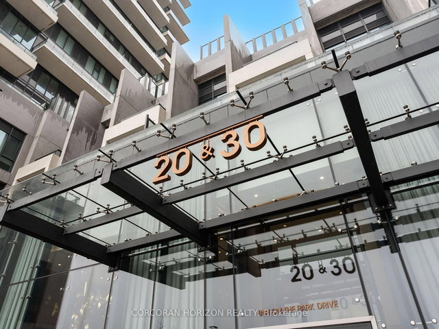 221 - 30 Inn On The Park Drive