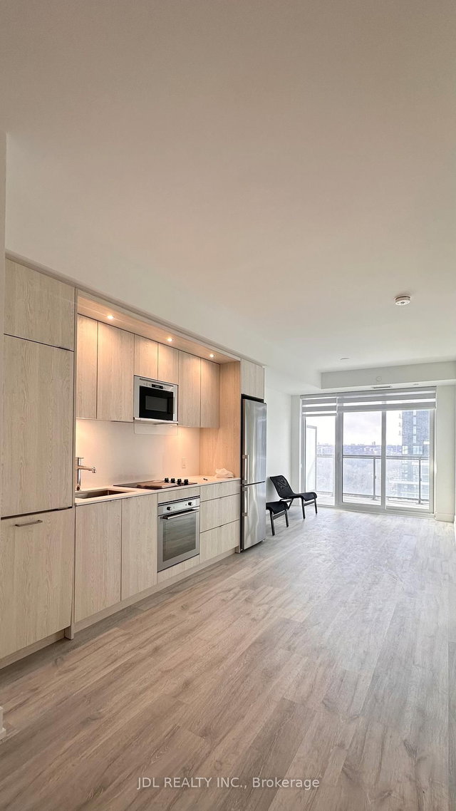 2001 - 30 Inn On The Park Drive