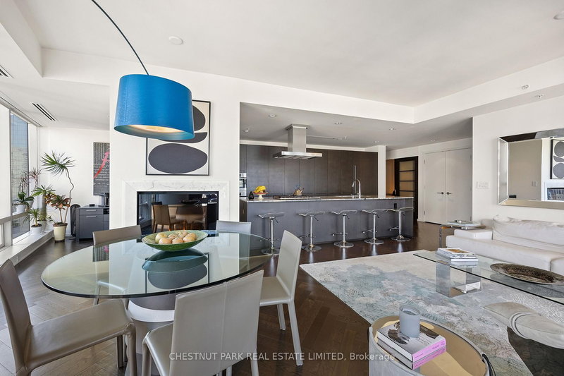 home for lease on 3006-180 University Avenue