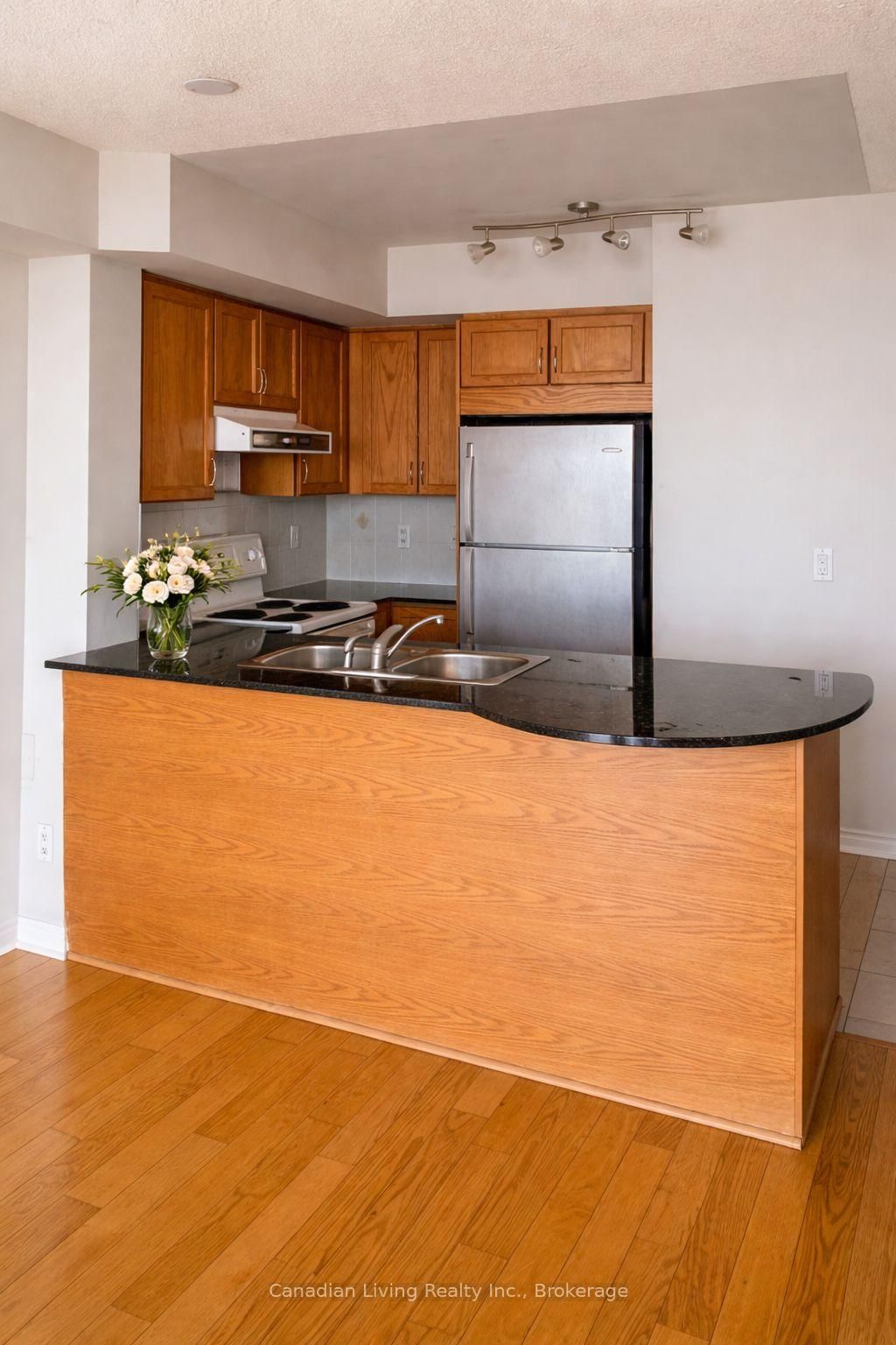 18 Kenaston Gardens, Unit 513 - Photo 32