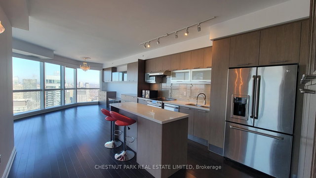 6416 - 388 Yonge Street